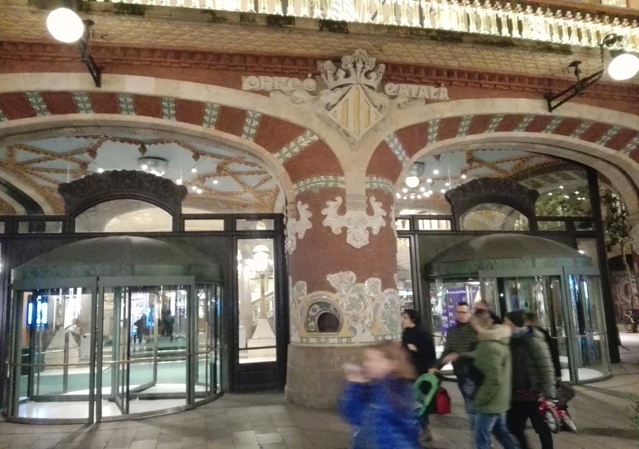 Hostal Del Palau Барселона Номер фото